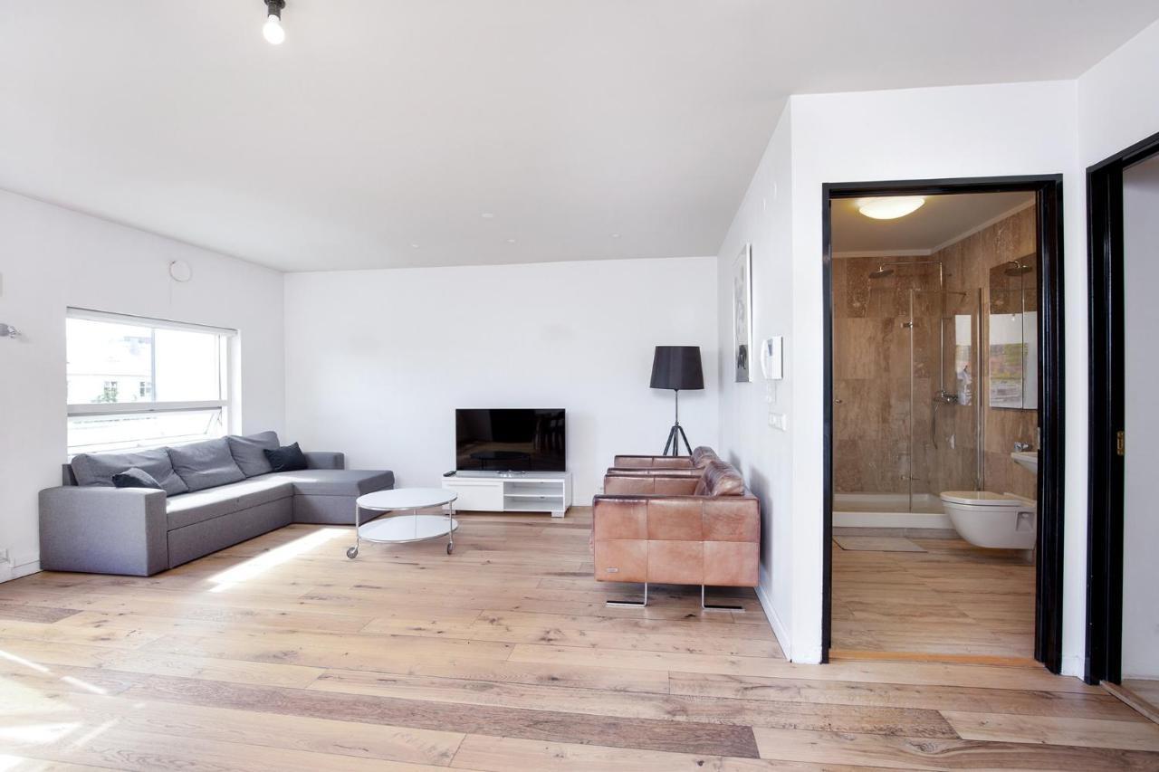 Penthouse Apartment On The Main Shopping Street Reykjavik Exterior photo