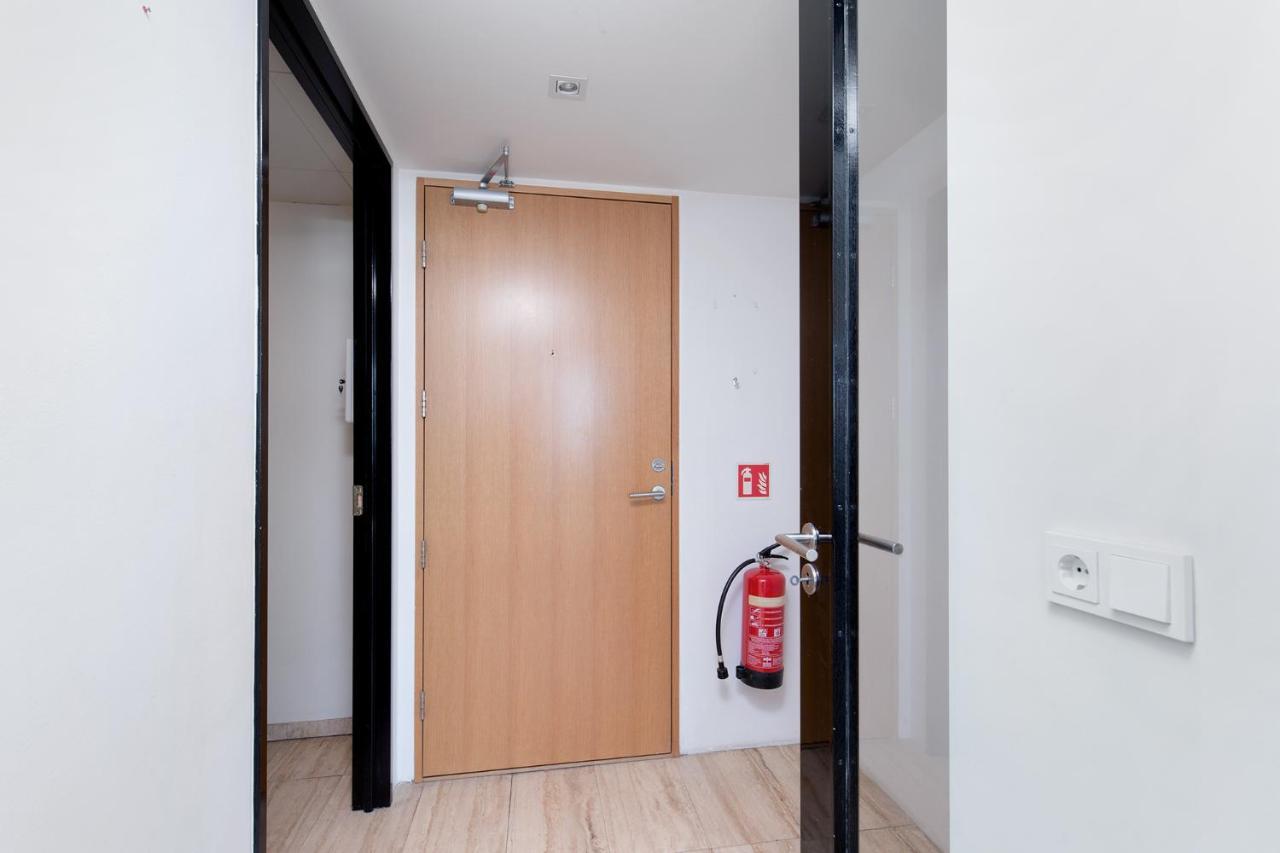 Penthouse Apartment On The Main Shopping Street Reykjavik Exterior photo